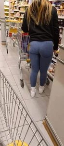 Sporty pants in shop