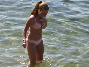 Bikini girls