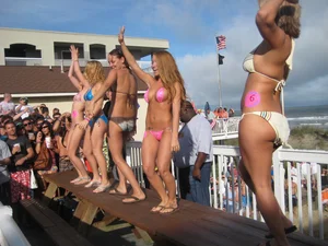 IOP Bikini Contest Drivin N' Cryin Show May 2009