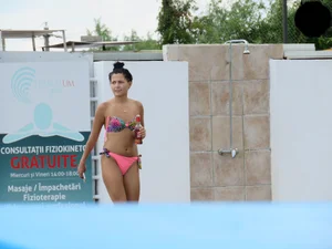 Candid beach and bikini babes