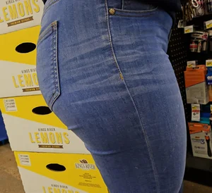 MILF Shorty with a Fat ass in Jeans