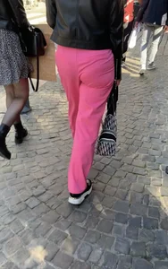Milf ass pink