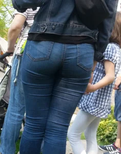 Milf in tight jeans with a nice ass and vpl