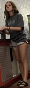 Cotton shorts horz getting foot longs
