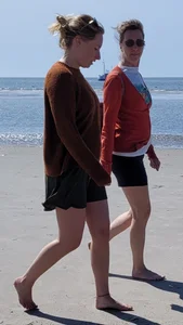 More candid girls at the beach