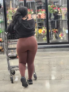 Out In The Wild 60 ( African Nubian Goddess massive ass)