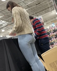 Hot girl at Costco in skin tight jeans with a great ass