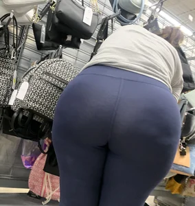 Caught this fine babe for a second time! Her ass is huge!