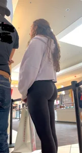 Shapely Booty Wavy Brunette in Black Leggings (OC)