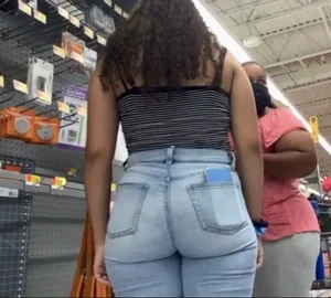 Gorgeous Latina ass