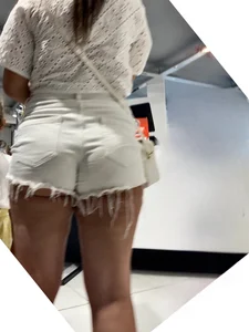 Chubby candid legs and butt in fringed white jean shorts creepshot