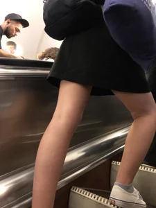 Girl Spreading Her Hot Skinny Legs on the Subway Escalator Creepshot