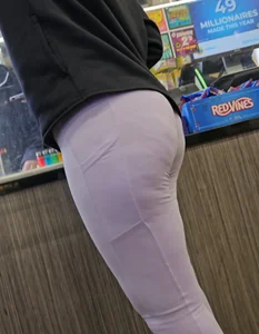 Lavander leggings (GIF)