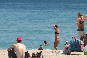 Deerfield Beach bikini girls