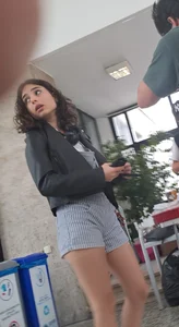 Candid hottie in shorts creepshots