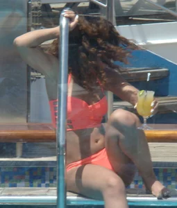 Bikini girls