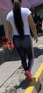 Otra mujer de mi tierra transparentando tanga
