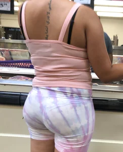 Thick Latina babe with a nice ass in tight patterned shorts