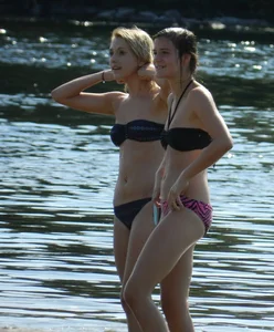 Bikini girls