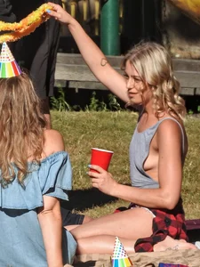 Park party girls [058]