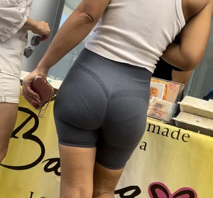 Unbelievably perfect ass on this Persian baddie at farmers market (OC)