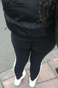Leggings up her cheeks