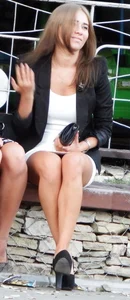 Park Candids - Girls with Awesome Legs