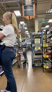 Same Kroger milf Pawg Diff day & Jeans. Caught