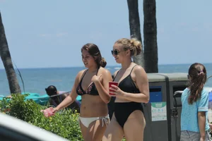 Florida beach and bikini girls