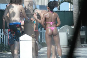 Another gallery of sexy Deerfield Beach girls in bikinis