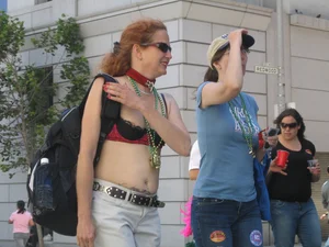 Candid boobs, nip slip and downblouse pics