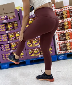 Fixing pants in Hot Red Leggings (OC)