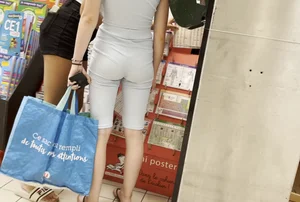 teen short supermarket
