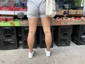 Candid girls ass, legs and feet collection