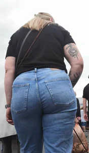 Thick blonde brick house has a massive ass