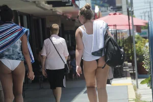 Florida beach and bikini girls