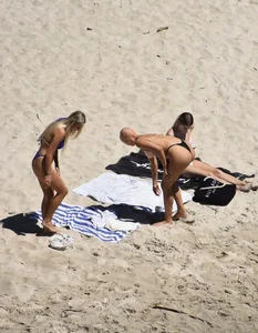 BEACH DAY! ass, titties, face shots, tight stomachs and bold bikinis! PART 2