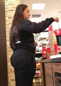 OC. Thick Latina mommy with thick cheeks
