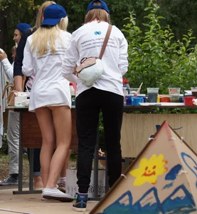 Market Candid Girl Sexy Skinny Legs
