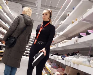 Thick HalfPrice PAWG (she knows what I’m doing)