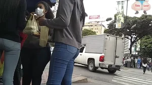 Girl w Tight Booty in Jeans with her Friends