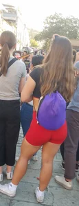 Big peach in shorts leggings, cute white girl