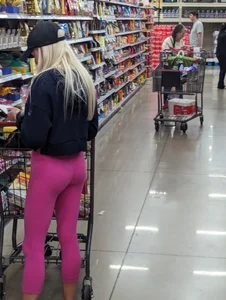 Blonde pink leggings