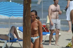 Sexy mature girls on Vilanova topless beach