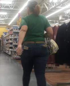 Hot Thick Rican Big Booty MILF