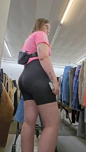 This PAWG’s VPL is to Die For