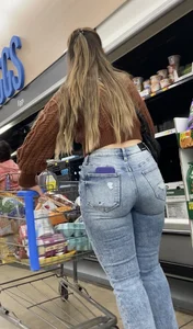 PERFECT Jeans ass on Milf (Mega Thread)