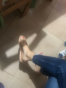 Nice Feet in Sandals - Crossed Legs in Jeans Closeup Candid