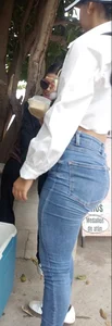 Petite Latina with standing buttocks in very tight pants💯
