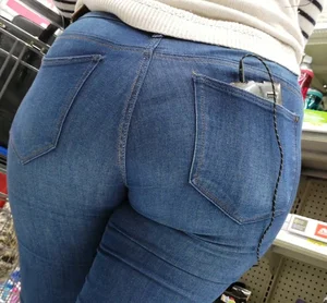 Cute ebony babe in tight blue jeans @ walmart